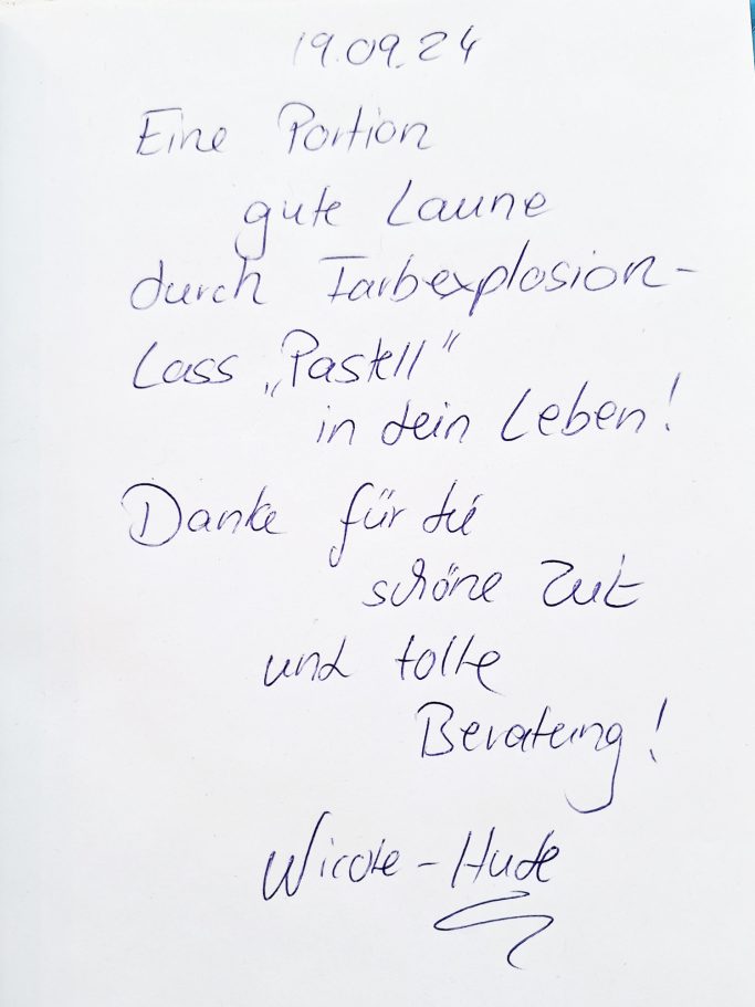 Eine handgeschriebene Notiz mit Dank und guten Wünschen für die Zukunft.
