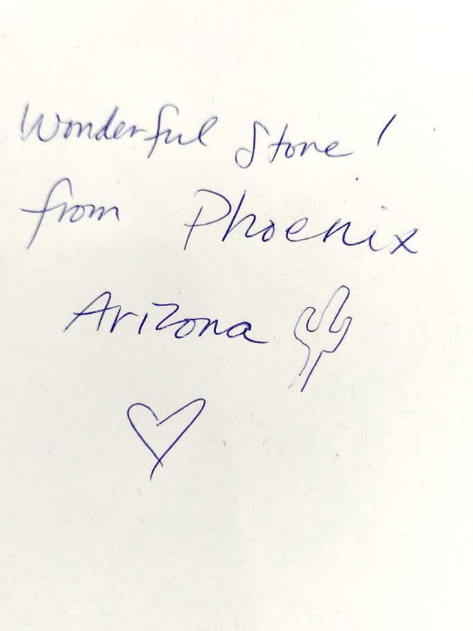 Text mit der Botschaft: "Wunderbarer Laden! aus Phoenix, Arizona. Herz-Symbol."