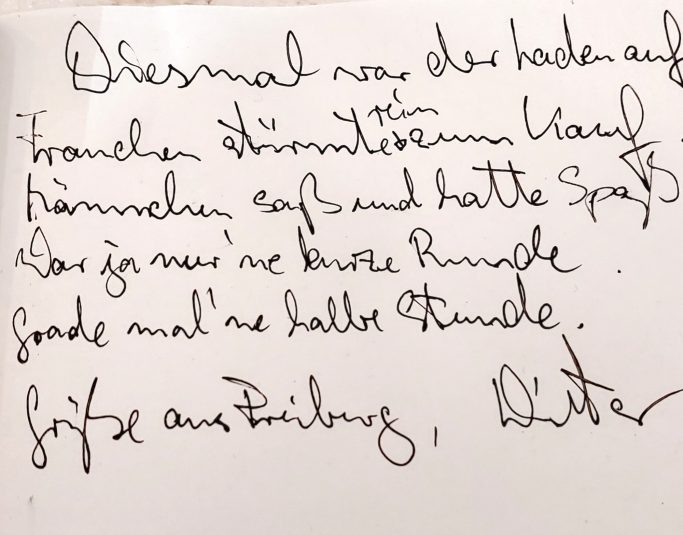 Schriftlicher Text mit handgeschriebenen Notizen und einer persönlichen Nachricht.